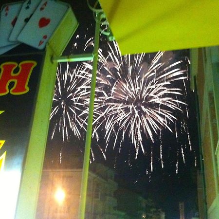 艾佛亚希酒店 维亚雷焦 外观 照片